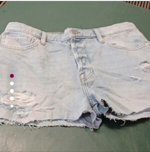 Frame distressed cut off jean shorts called Lee slouch
